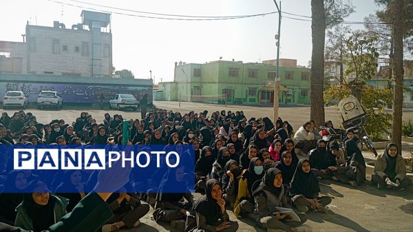 اجرای آزمایشات جذاب علوم در کاشمر