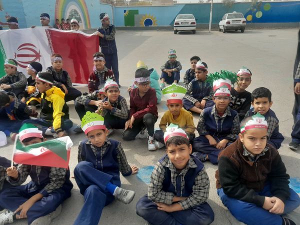 زنگ استکبار ستیزی در مدارس رضویه