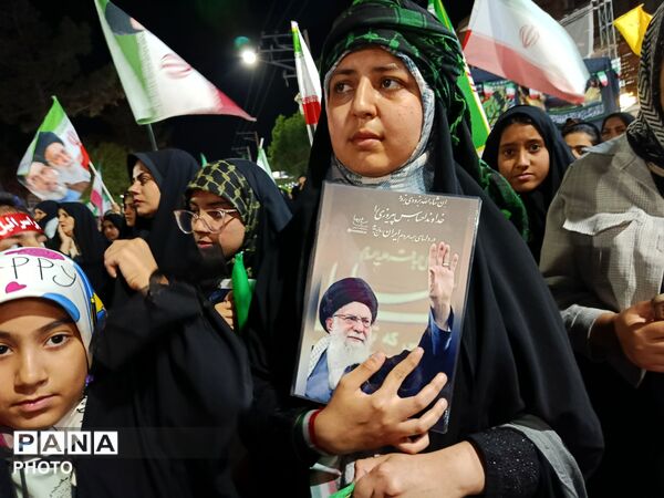 تداوم حضور پرشور مردم سرخس در تجمعات شبانه مردمی در آستانه میلاد امام رضا«ع»