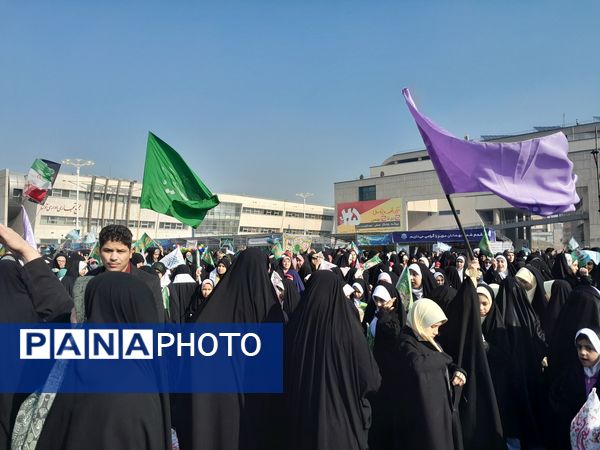 اجتماع عظیم منتظران ظهور به مناسبت نیمه‌ شعبان در مشهد 