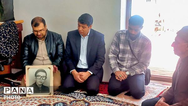 عطر یاد شهیدان؛ غبارروبی مزار شهدا 