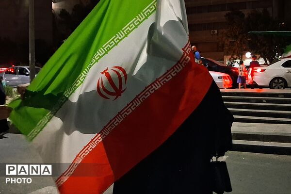 روایت یک همدلی؛ از میان جمعیتی که هنوز ایستاده‌اند