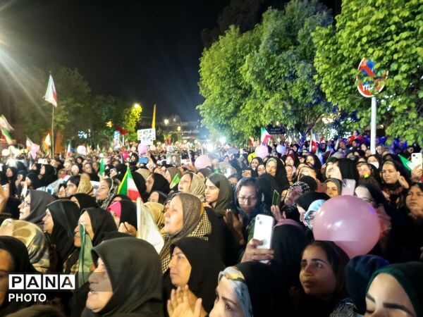 شب خاطره انگیز در مسجد جامع؛ پیوند آسمانی و جشن بزرگ دختران 