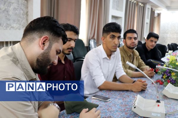 تجلیل از خبرنگاران مرکز استان چهارمحال بختیاری