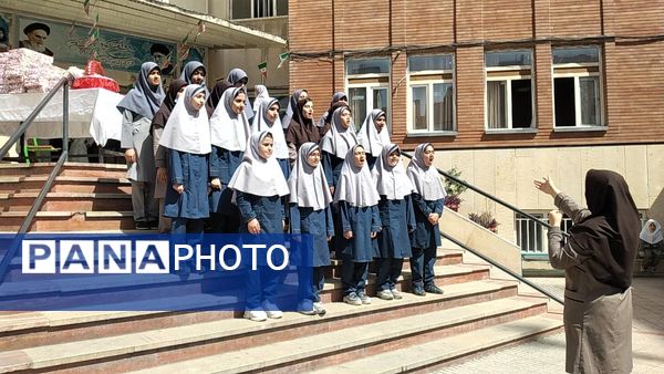 جشن روز معلم دبیرستان شهیده محبوبه دانش 