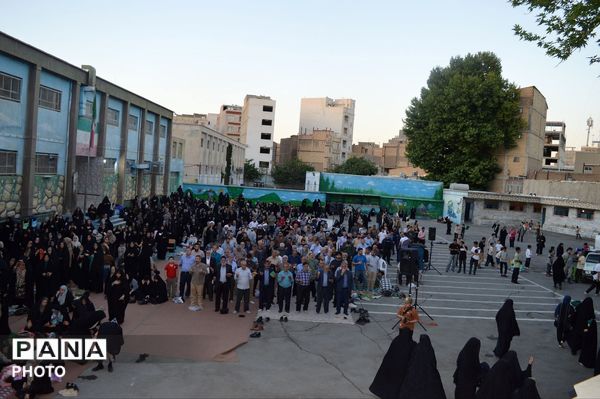 مراسم طلب آمرزش در روز عرفه، از زبان امام حسین «ع» در شهر فردوسیه 