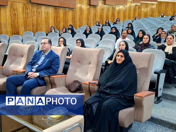 انتخابات اعضای انجمن اولیا و مربیان دبیرستان دخترانه انقلاب ناحیه دو