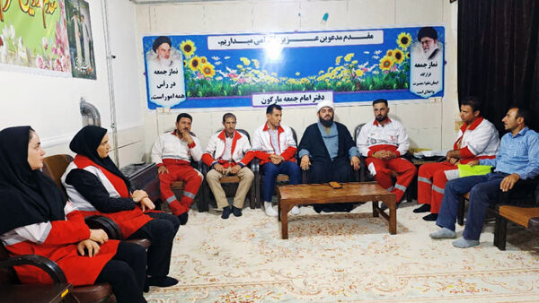  دیدار رئیس و کارکنان جمعیت هلال احمر با امام جمعه مارگون