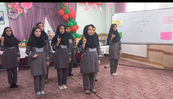 استقبال دانش‌آموزان منطقه پردیس از جشنواره ماها 