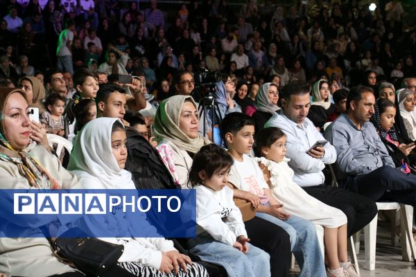 شبی متفاوت در کوهسنگی از سرودهای محمدی تا رصد ماه‌گرفتگی