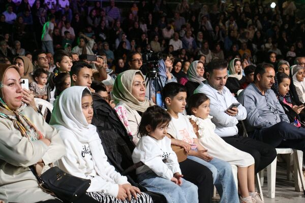 شبی متفاوت در کوهسنگی از سرودهای محمدی تا رصد ماه‌گرفتگی