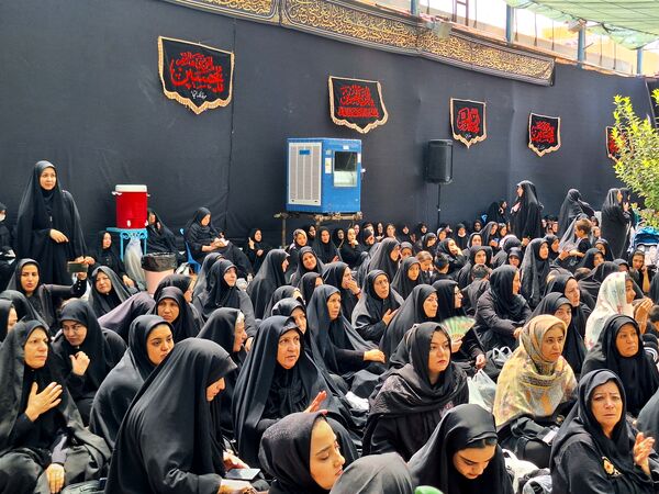 عاشورای حسینی در انگورستان ملک اصفهان