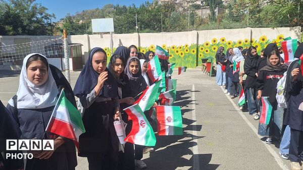 جشن شکوفه‌ها در مدرسه سید جوادی ناحیه یک کرج 