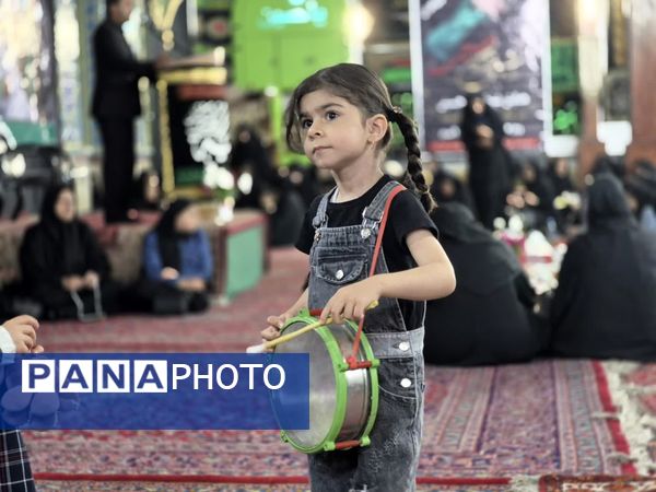 مراسم شیرخوارگان حسینی در بلده