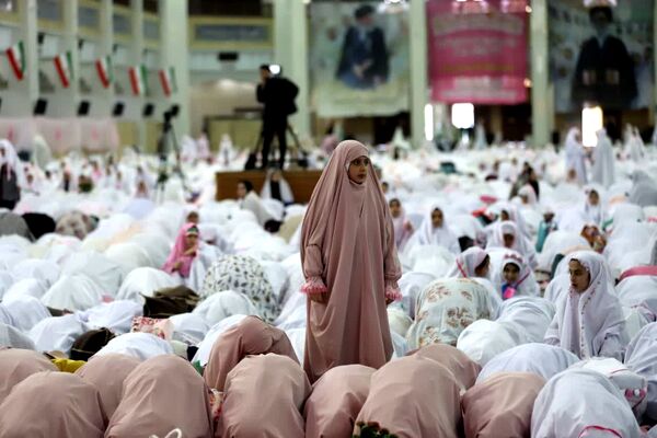 جشن تکلیف ۵۰۰۰ نفری دختران تبریز