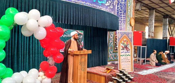 محفل انس با قران‌کریم و تجلیل از برترین‌های مسابقات فرهنگی و هنری شهرستان ملایر