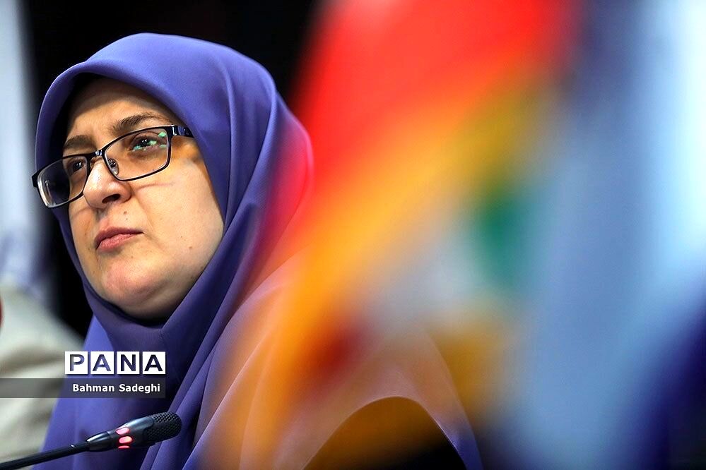 مهاجرانی: وام ازدواج و فرزندآوری قطع نشده است
