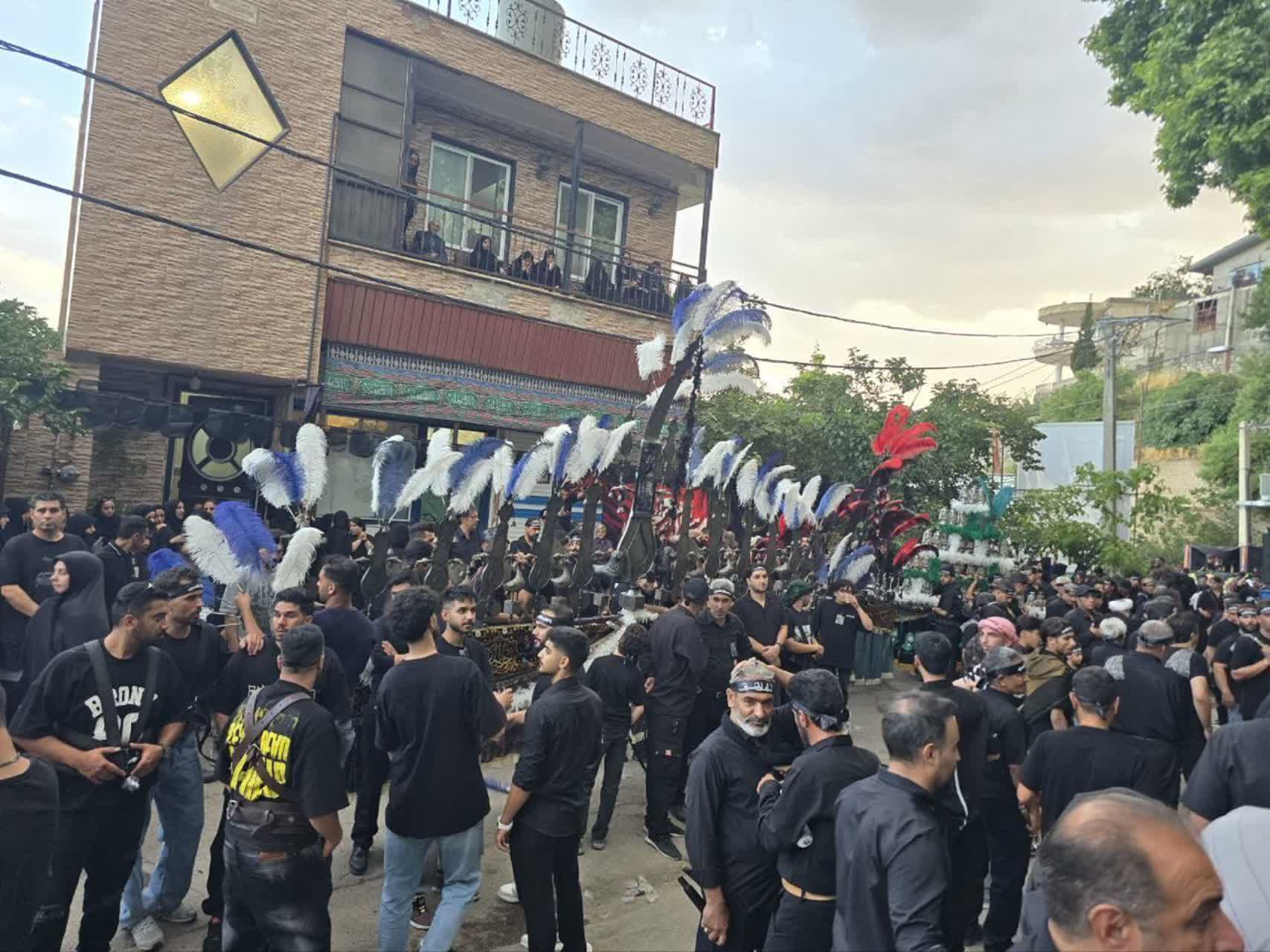 طنین نماز ظهر عاشورا در ساوجبلاغ