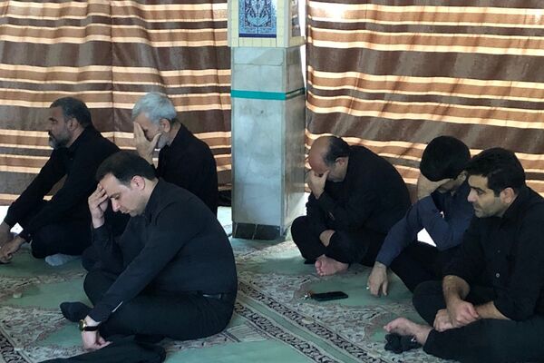 حضور فرهنگیان ناحیه 2 شهرری در مراسم عزاداری سالار شهیدان 
