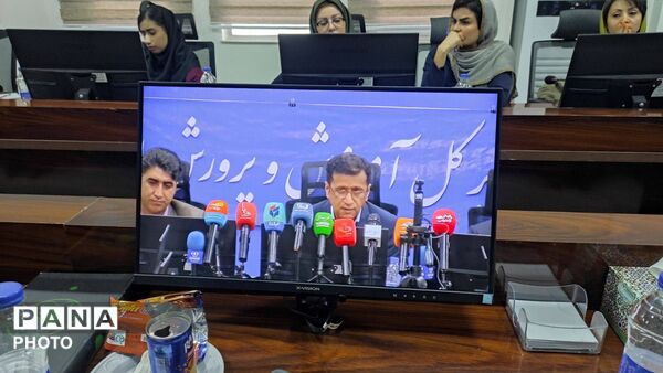 نشست خبری مدیرکل آموزش و پرورش هرمزگان با حضور اصحاب رسانه
