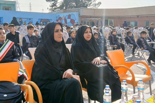 مراسم گرامیداشت روز دانش‌آموز در دبستان پسرانه بنکدار باقرشهر 