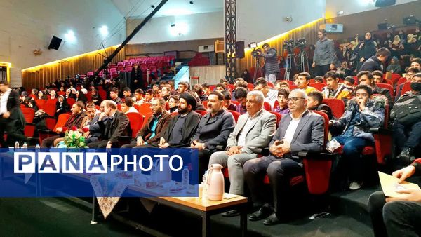 هم‌نوا شدن دل‌ها با آیات وحی در محفل انس با قرآن کریم