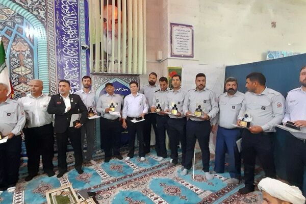 تقدیر و تجلیل از سربازان بسیجی و آتش‌نشانان شهریار به مناسبت روز سرباز و آتش نشان 