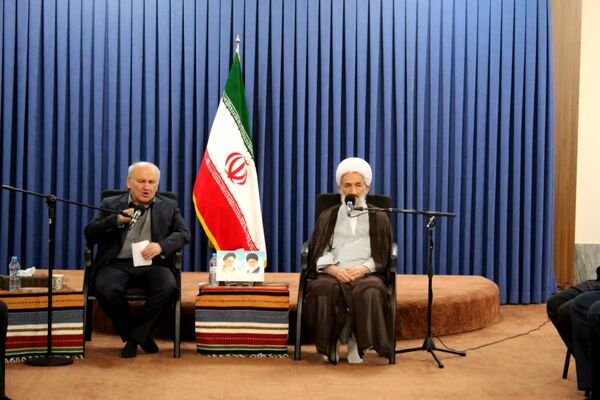 دیدار مدیران اجرایی مازندران با نماینده ولی‌ فقیه