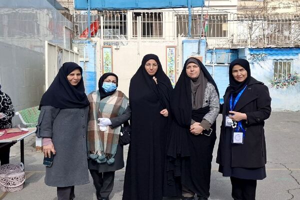 برگزاری بازارچه اقتصادی در دبیرستان شاهد تکتم