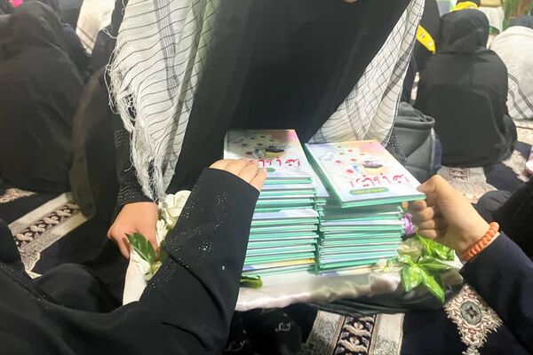 برگزاری مراسم یادواره شهدا در آموزشگاه شاهد 16