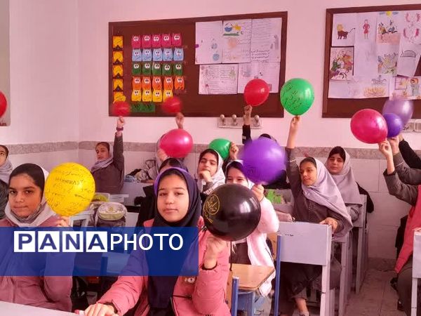 شادی کودکانه و معنویت دینی در لیلة‌الرغائب دبستان  شهید نجفی فدافن 