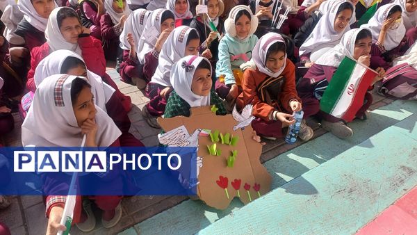 جشن دهه انقلاب و زنگ حماسه آفرینی انقلاب در دبستان شطیطه ۲