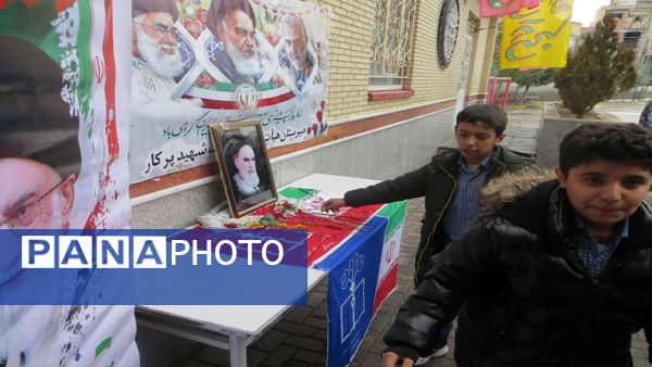 جشن انقلابی و جهاد تبیین در دبیرستان فرهنگ شهید پرکار مراغه