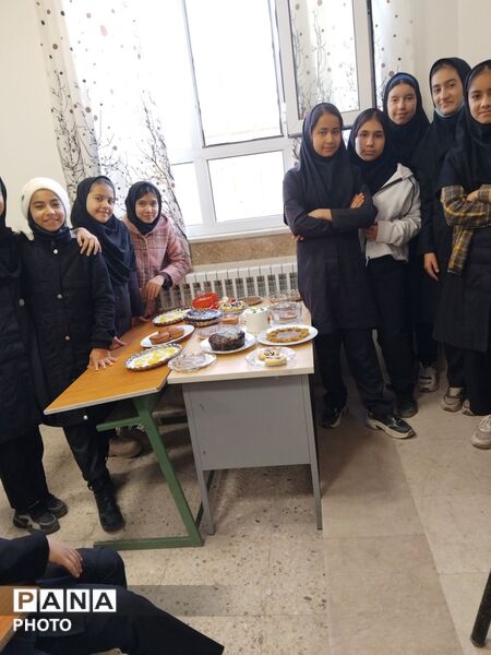 جشن آموزشی فعل‌های ماضی و مضارع در آموزشگاه نماز