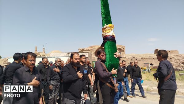 مراسم عزاداری در روز عاشورا همراه با حضور پر شور مردم روستای شوریاب