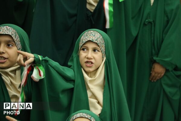 دیدار مدیرکل آموزش‌وپرورش یزد با نماینده ولی‌فقیه