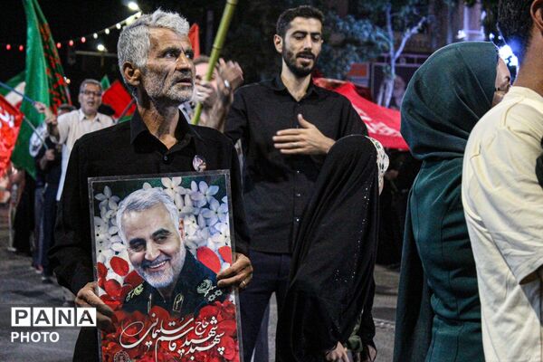 قاب‌هایی از همبستگی مردم زنجان در هفته دفاع مقدس