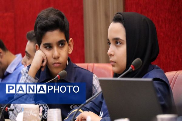 نشست صمیمی فعالین رسانه ای دانش‌آموزان با مدیرعامل خبرگزاری پانا