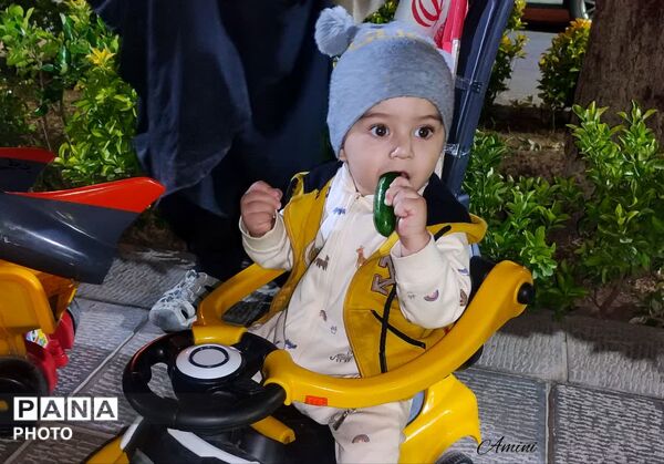 نسل جدید هم پای کار انقلاب هستند