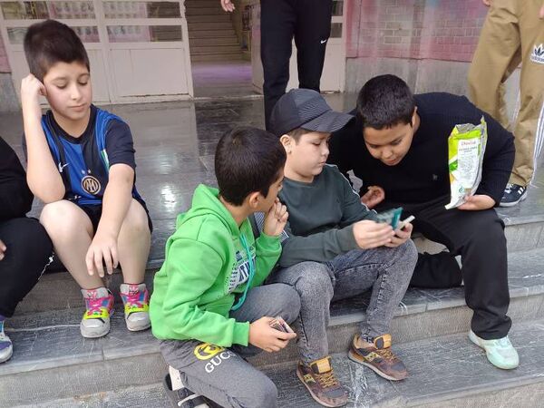 برگزاری اردوی درون مدرسه‌ای با عنوان «شبی در فرنو» در دبیرستان فرنو شهرستان قدس