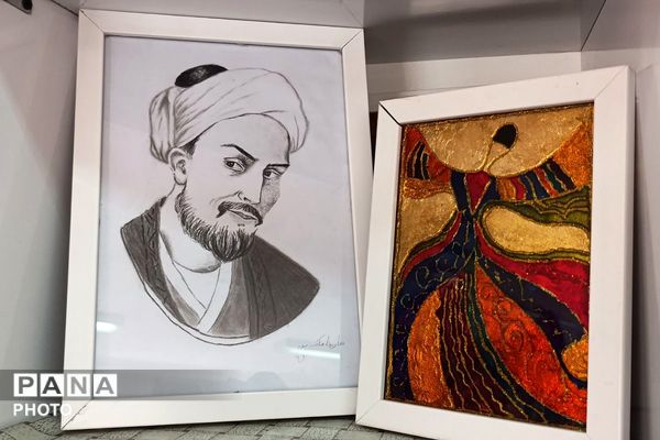 نمایشگاه کار و فناوری در دبیرستان نشاط بهارستان‌دو