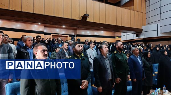 همایش بزرگداشت هفته کتاب و کتابخوانی در شهرستان ایلام