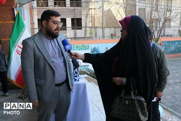 توزیع شیر رایگان در دبستان علی‌اکبر طالبی شهرری