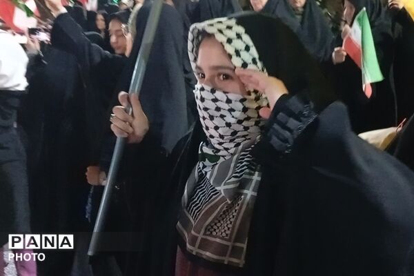 بانوان در خط مقدم حضور مردمی؛ گزارش تصویری رژه حماسی جان‌فدا