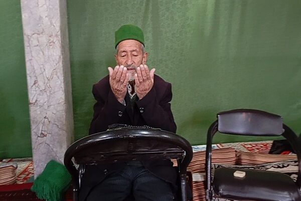 گذری بر اولین روز اعتکاف دانش آموزی سه روز در بهشت، شهر بار نیشابور