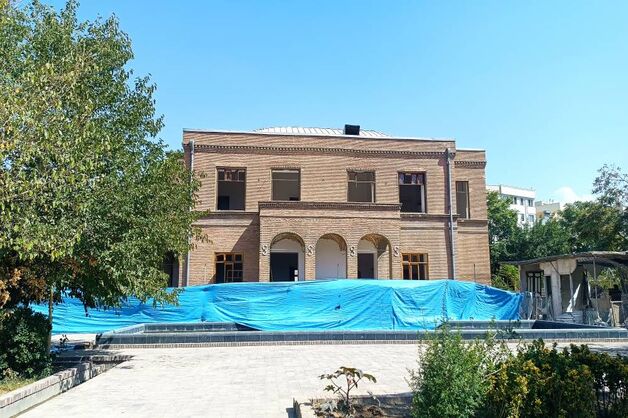 آسیب جنگی به عمارت ۱۲۰ ساله وثوق‌الدوله؛ بازسازی ۲۰ میلیارد تومان اعتبار می‌خواهد