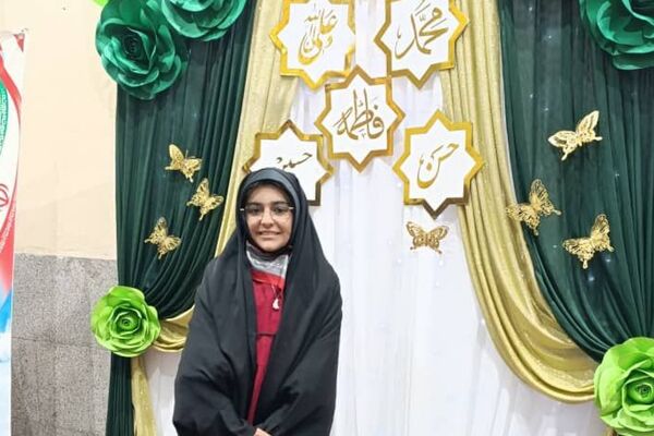 ورود دانش‌ آموزان دختر ناحیه دو شهرری به مراسم معنوی اعتکاف 