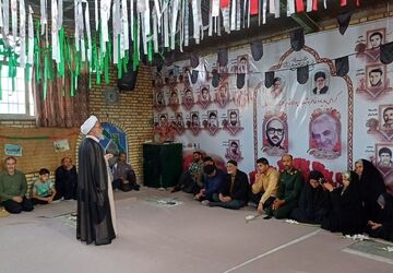 گلباران گلزار شهدا و سه شهید گمنام؛ پاسداشت ایثار و فداکاری در هفته دفاع مقدس
