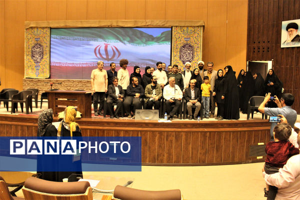 کارگاه نمایشنامه خوانی و نقد فیلم دفاع مقدس در قم