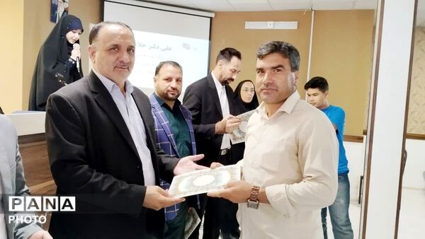 آیین تجلیل از منتخبین کشوری، استانی و منطقه ای طرح و برنامه های حوزه  آموزش  کلات